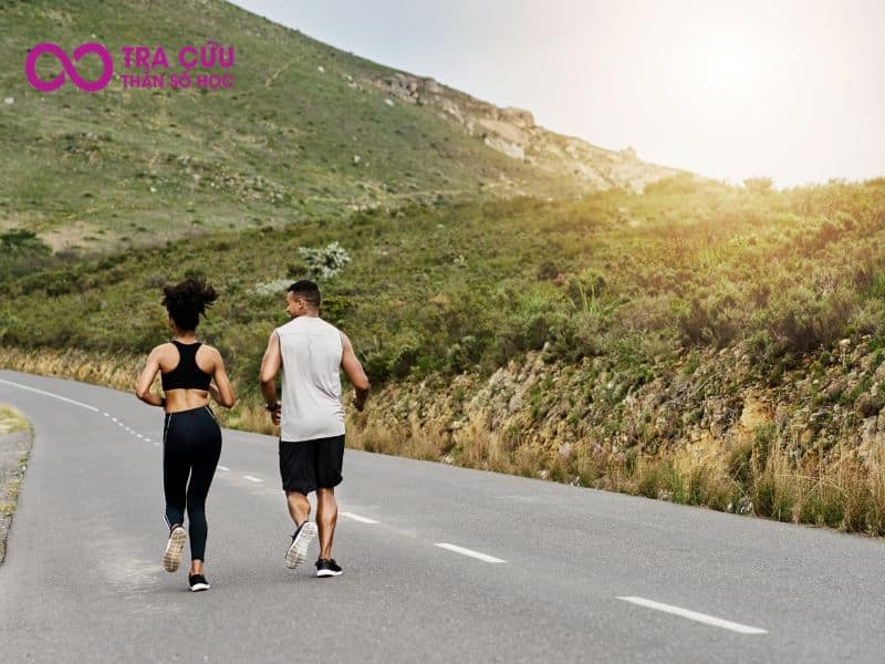 Bạch Dương và Nhân Mã cùng nhau tham gia hoạt động ngoài trời