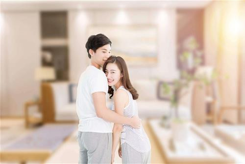 Kết hôn với đàn ông ít tuổi hơn