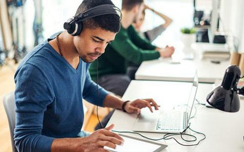 Chòm sao hấp dẫn nhất chốn công sở với thần thái tự tin và sự chuyên nghiệp đầy sức hút